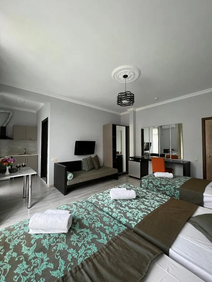 Guesthouse Data Гонио