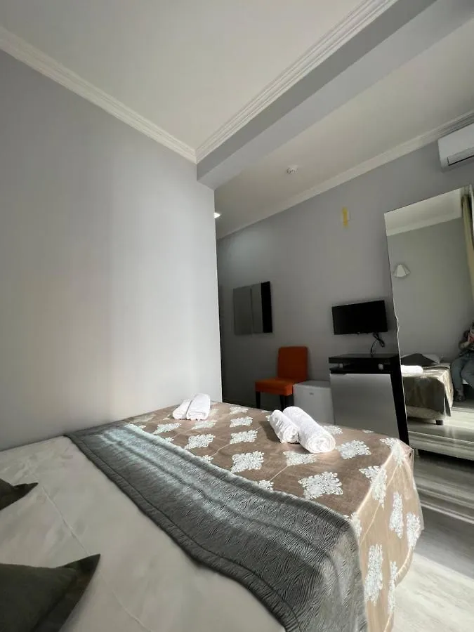 Guesthouse Data Гонио